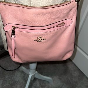 Coach pebbled leather shoulder crossbody bag purse mauve pink